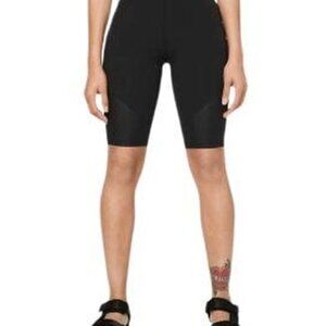 Lululemon - Kuka Short 10" *lululemon lab- Black - SIZE 8🖤🚴
